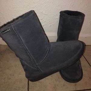 Short gray BearPaw